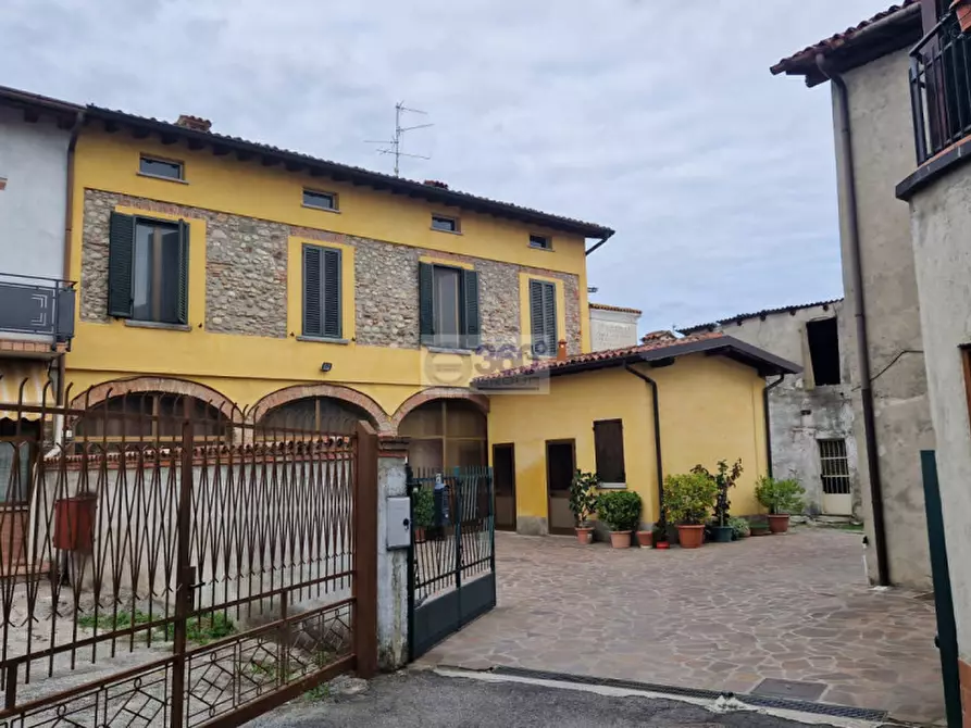 Immagine 3 di Rustico / casale in vendita  in Vicolo Rossini a Cazzago San Martino