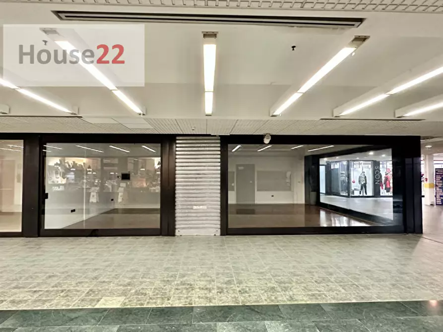 Immagine 1 di Negozio in vendita  in Galleria Parco Città 59, Vicenza a Vicenza
