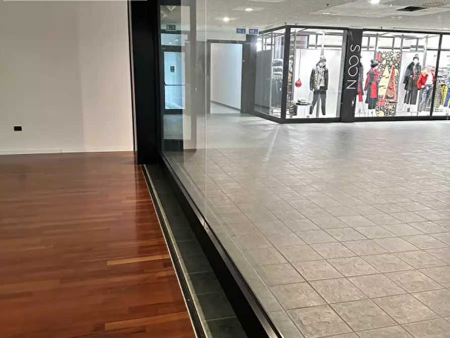 Immagine 7 di Negozio in vendita  in Galleria Parco Città 59, Vicenza a Vicenza