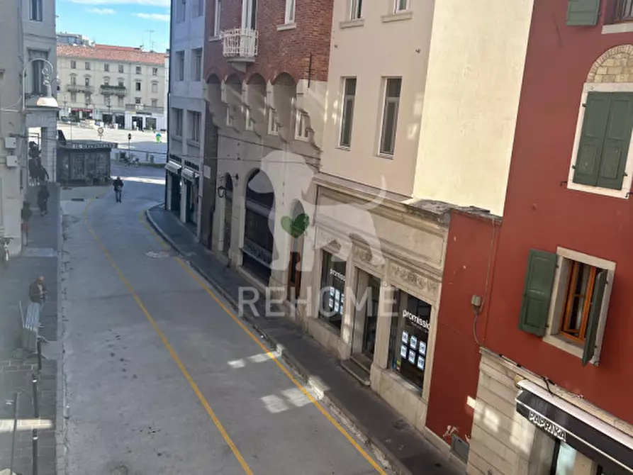 Immagine 13 di Appartamento in vendita  in Via Cesare Battisti 15 a Udine