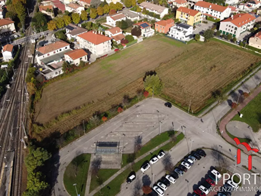 Immagine 2 di Terreno in vendita  in STRADA DEGLI ONGARI a Noale