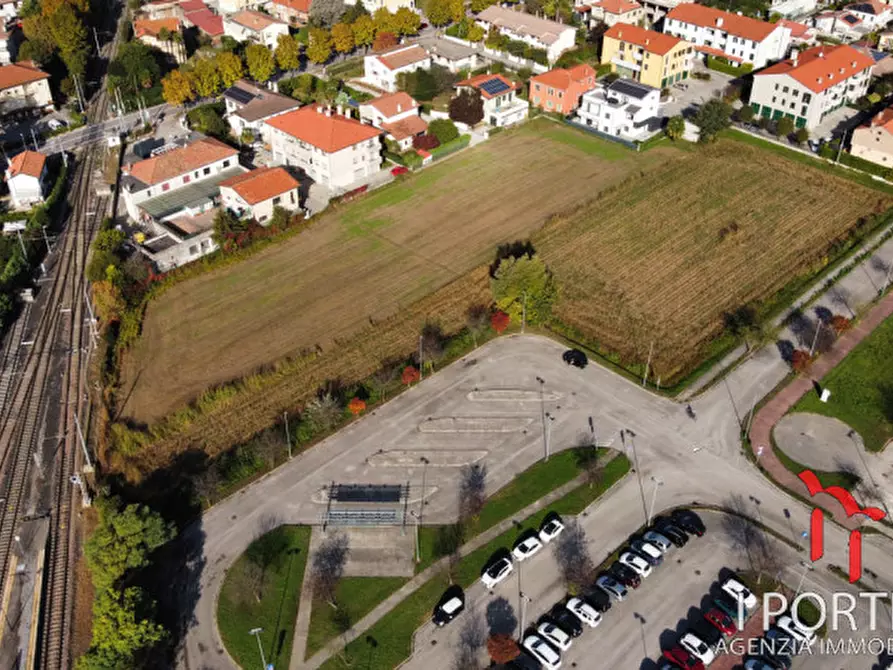 Immagine 5 di Terreno in vendita  in STRADA DEGLI ONGARI a Noale