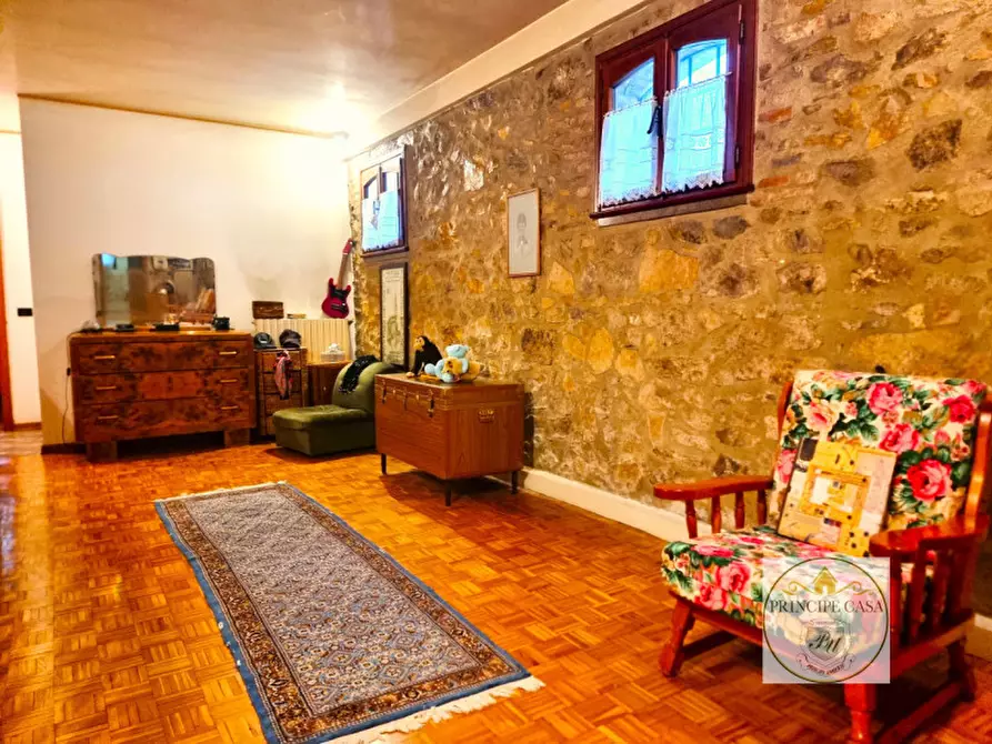 Immagine 15 di Rustico / casale in vendita  in via fontana a Arqua' Petrarca