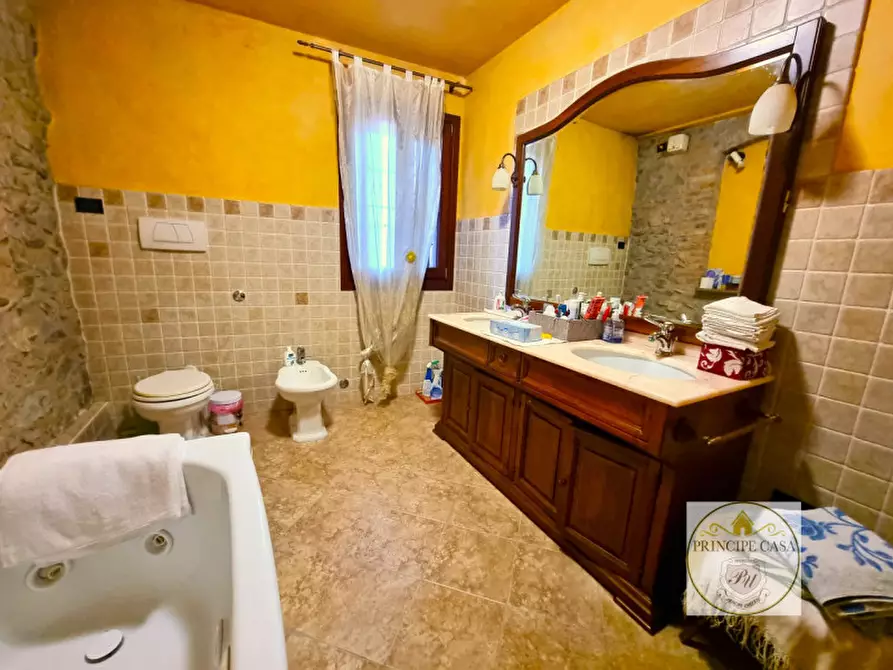 Immagine 17 di Rustico / casale in vendita  in via fontana a Arqua' Petrarca