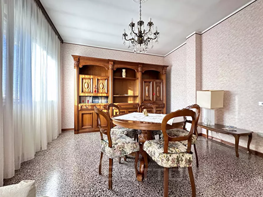 Immagine 1 di Appartamento in vendita  in Via Manzoni, 23 a Gattinara