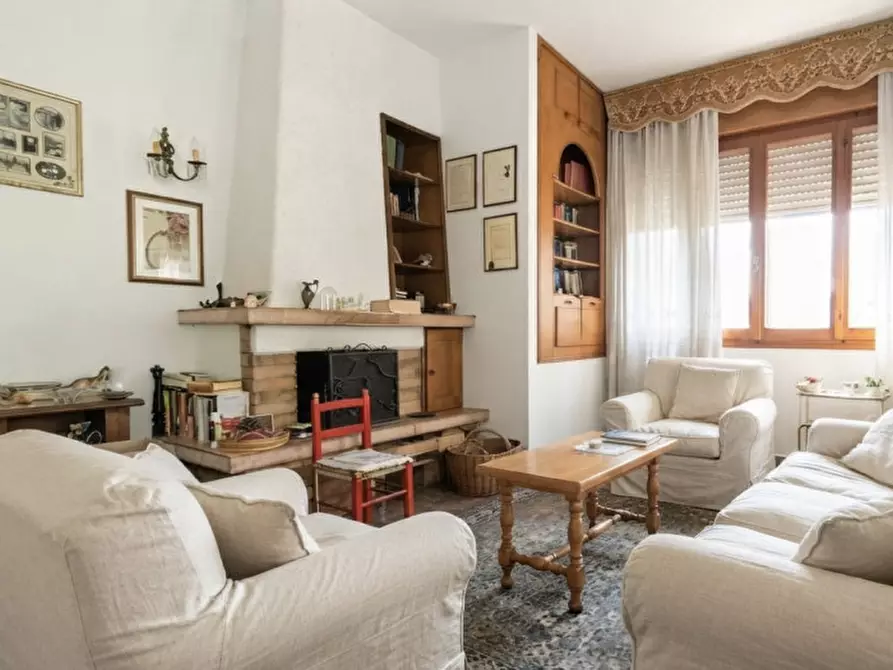 Immagine 1 di Casa indipendente in vendita  in VIA SAN FLORIANO a Vittorio Veneto