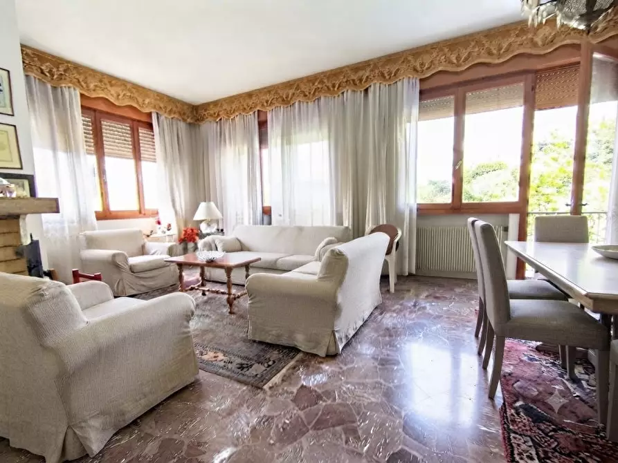 Immagine 2 di Casa indipendente in vendita  in VIA SAN FLORIANO a Vittorio Veneto