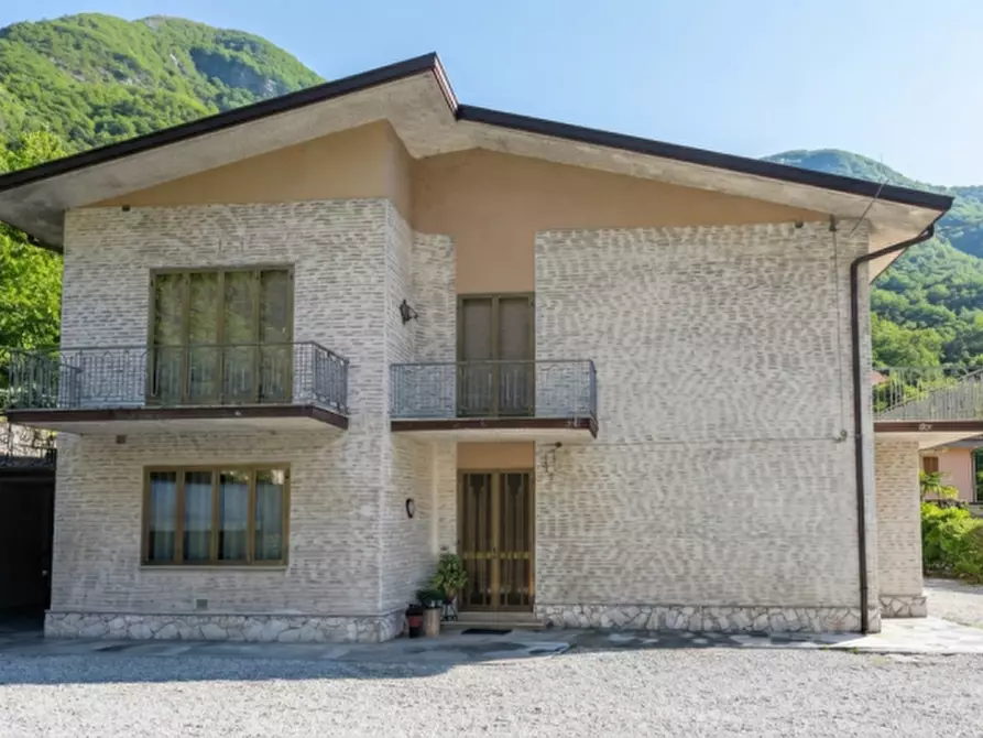 Immagine 18 di Casa indipendente in vendita  in VIA SAN FLORIANO a Vittorio Veneto