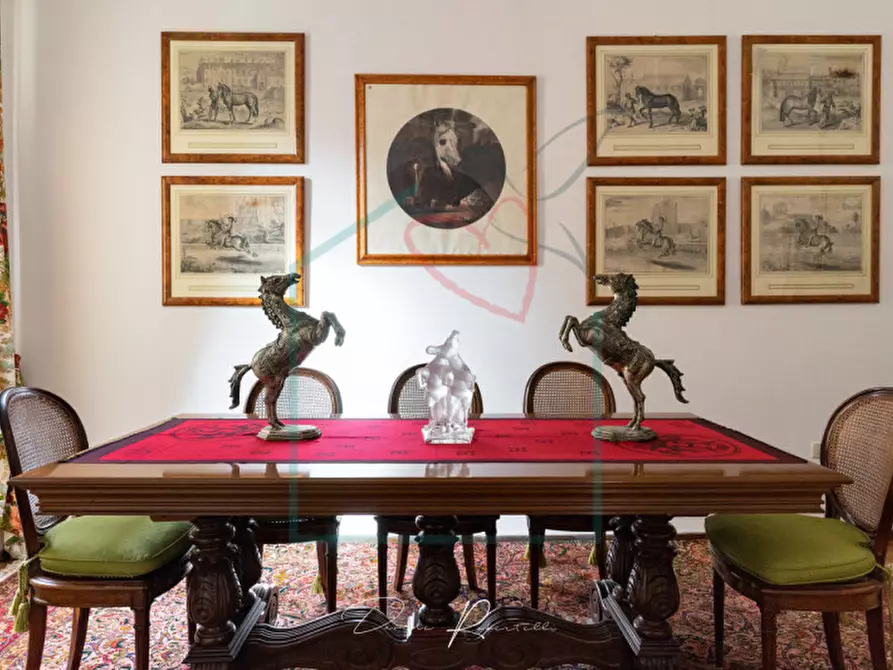 Immagine 3 di Villa in vendita  in via dante a Castelnuovo Magra