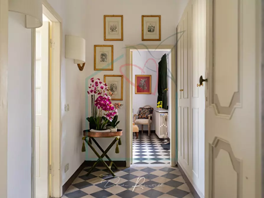 Immagine 11 di Villa in vendita  in via dante a Castelnuovo Magra