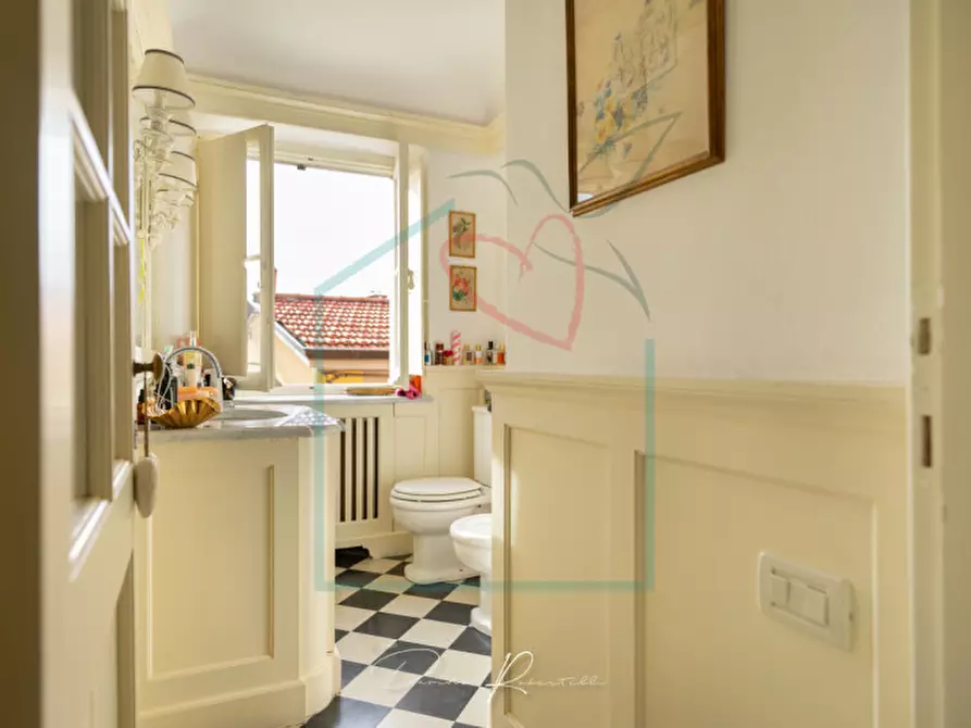 Immagine 17 di Villa in vendita  in via dante a Castelnuovo Magra