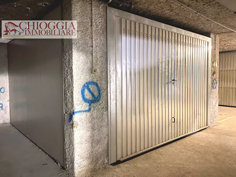 Immagine 2 di Garage in vendita  in Viale Mediterraneo a Chioggia