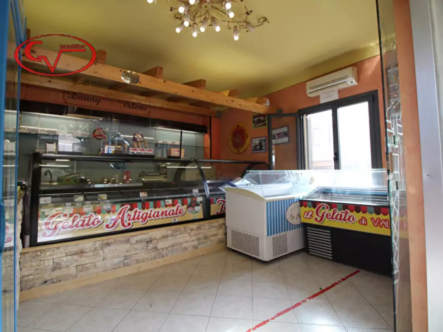 Immagine 4 di Attività commerciale in vendita  in Ponte alle Forche a San Giovanni Valdarno