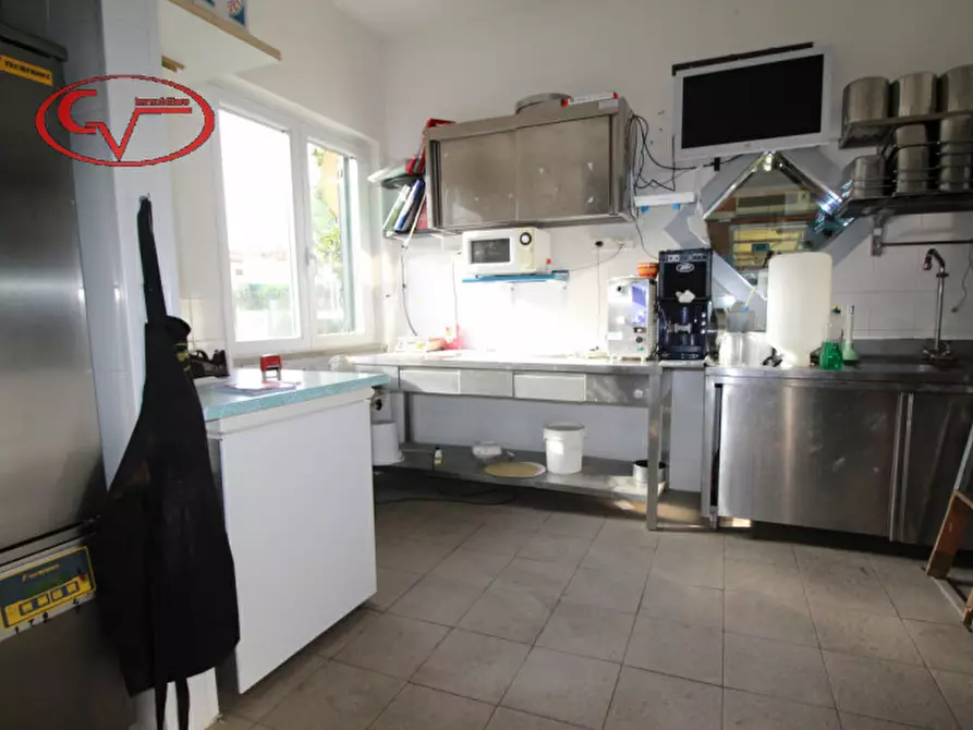 Immagine 13 di Attività commerciale in vendita  in Ponte alle Forche a San Giovanni Valdarno