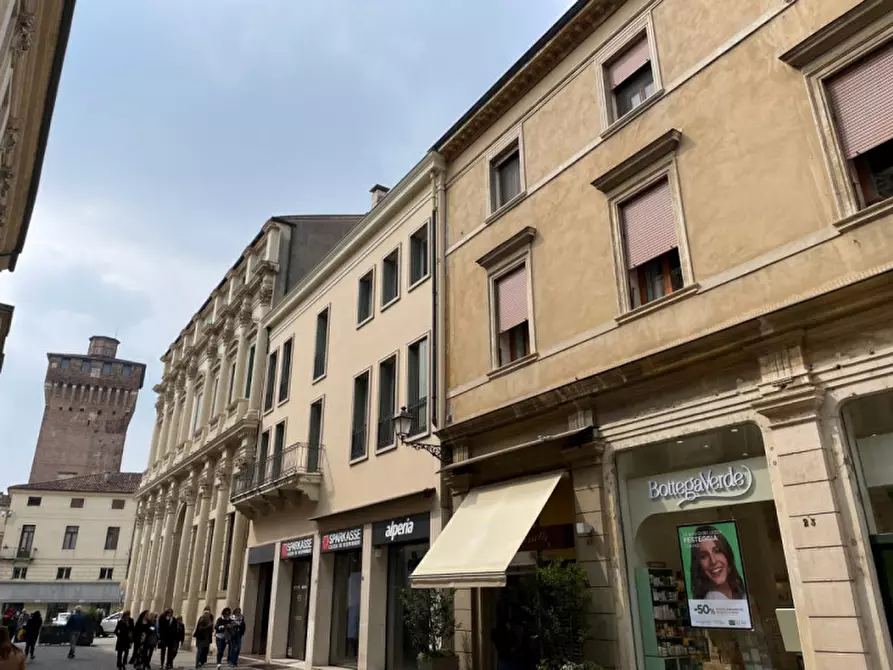 Immagine 7 di Negozio in affitto  in CORSO PALLADIO a Vicenza