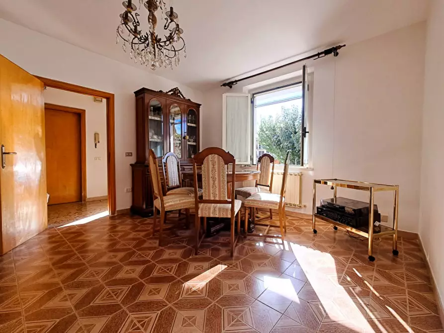 Immagine 4 di Appartamento in vendita  a Passignano Sul Trasimeno