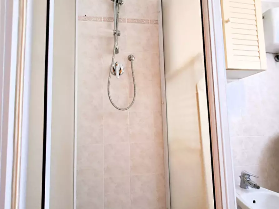 Immagine 15 di Appartamento in vendita  a Passignano Sul Trasimeno