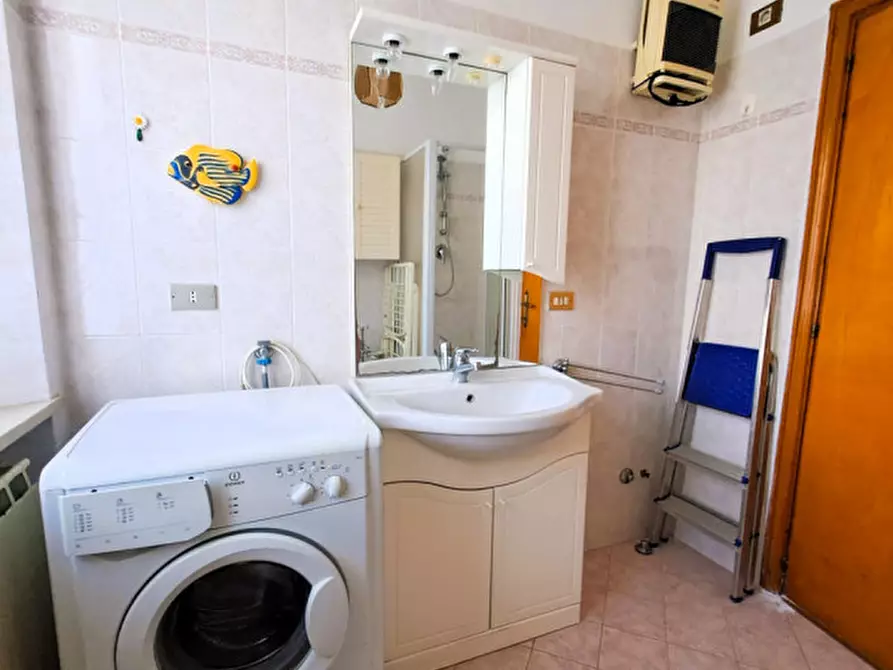 Immagine 16 di Appartamento in vendita  a Passignano Sul Trasimeno