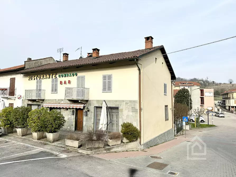 Immagine 2 di Attività commerciale in vendita  in Via Roma 1 a Berzano Di San Pietro