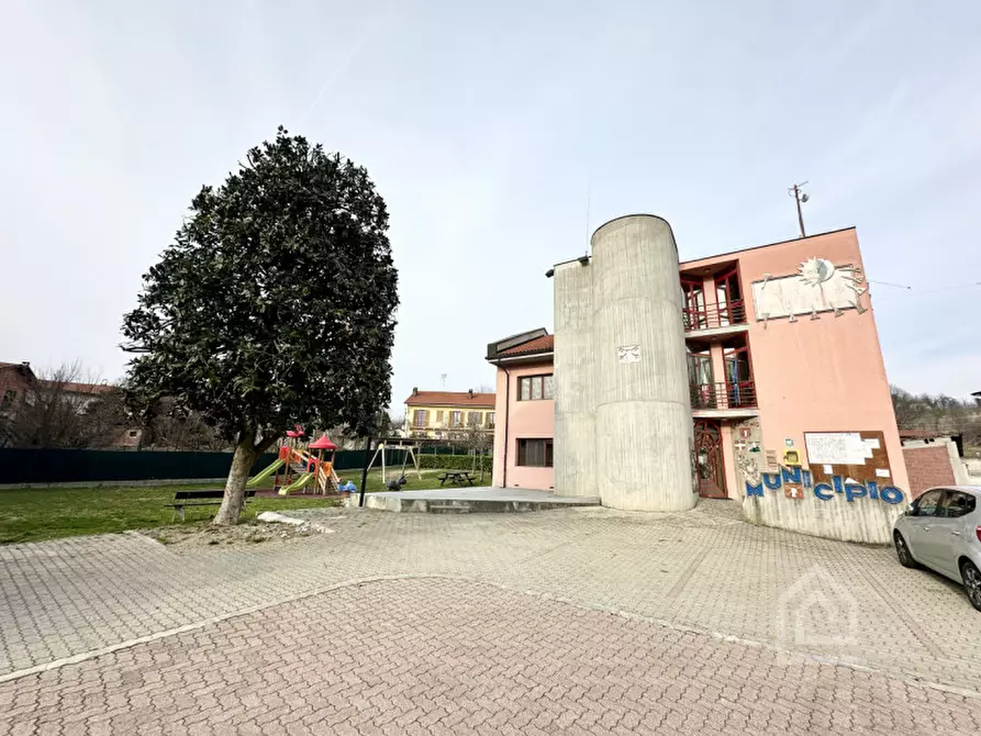 Immagine 22 di Attività commerciale in vendita  in Via Roma 1 a Berzano Di San Pietro