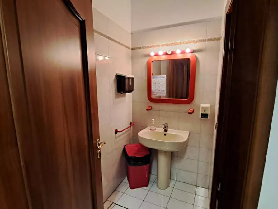 Immagine 7 di Ufficio in affitto  in Viale Trieste a Vicenza