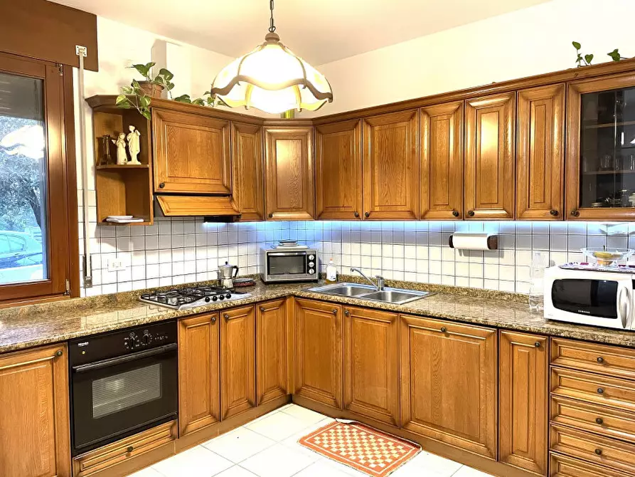 Immagine 2 di Casa bifamiliare in vendita  a Castelfranco Veneto