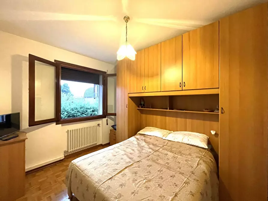 Immagine 10 di Casa bifamiliare in vendita  a Castelfranco Veneto