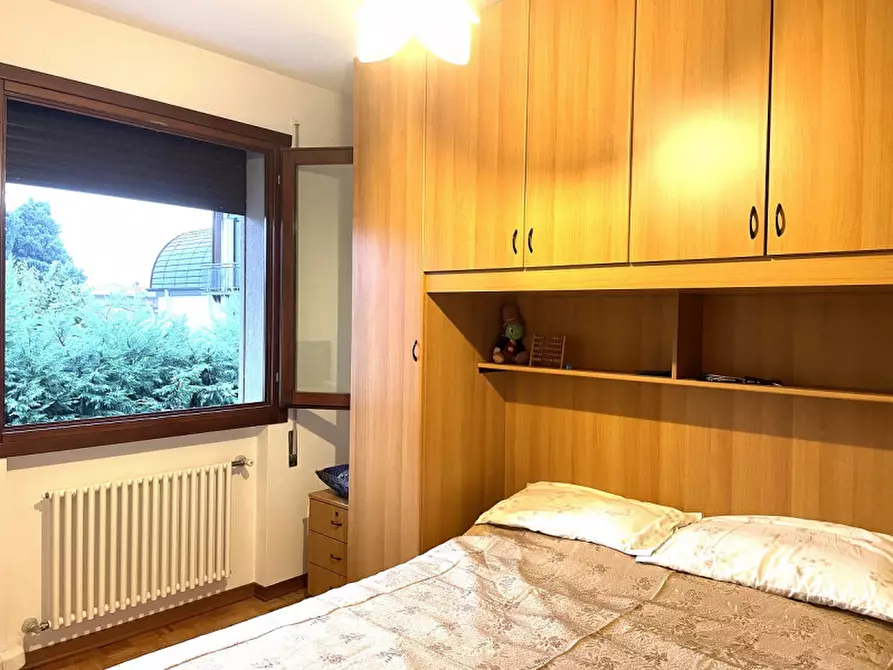 Immagine 11 di Casa bifamiliare in vendita  a Castelfranco Veneto