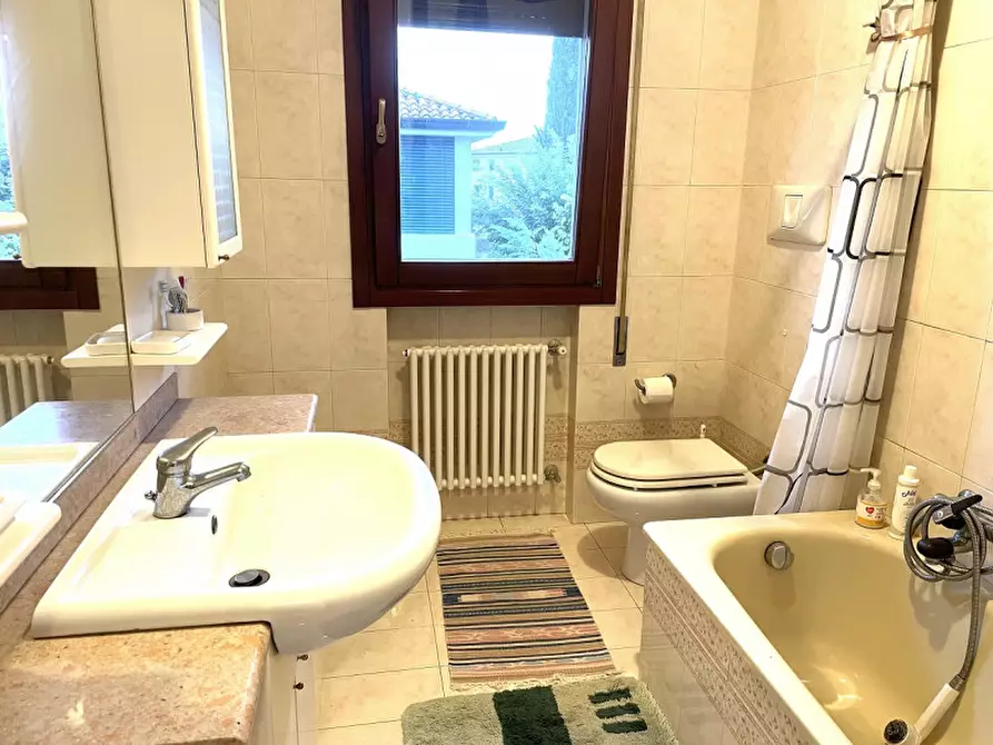 Immagine 14 di Casa bifamiliare in vendita  a Castelfranco Veneto