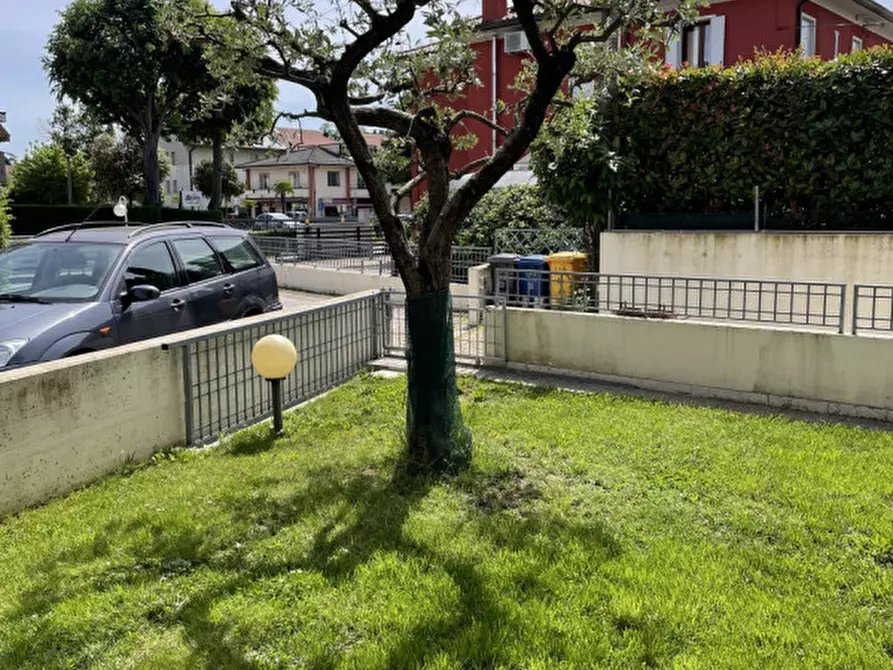 Immagine 28 di Casa bifamiliare in vendita  a Castelfranco Veneto