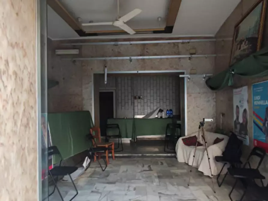 Immagine 3 di Negozio in vendita  in CORSO CAVOUR a Torre Del Greco