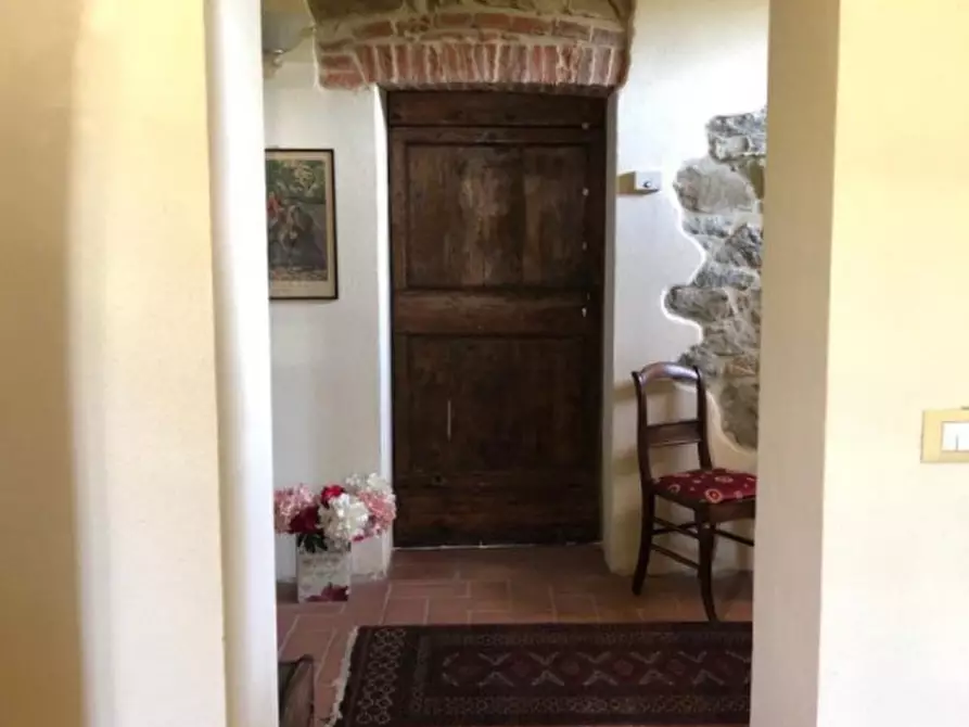 Immagine 5 di Villa in vendita  in valdambra a Bucine