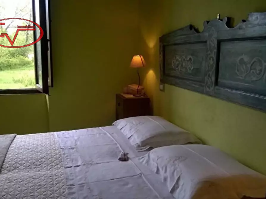 Immagine 25 di Villa in vendita  in valdambra a Bucine