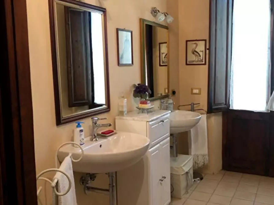 Immagine 28 di Villa in vendita  in valdambra a Bucine