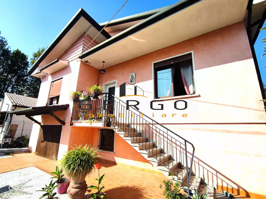 Immagine 1 di Casa indipendente in vendita  in VIA MONTELLO a San Dona' Di Piave
