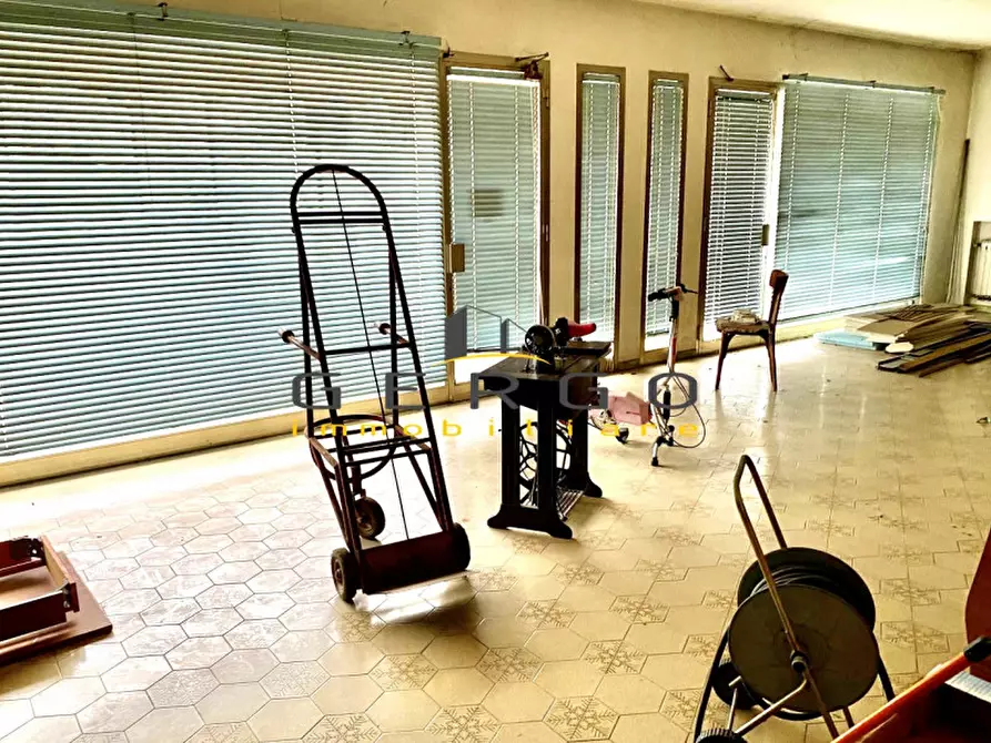 Immagine 11 di Casa indipendente in vendita  in Via Montello a Resana