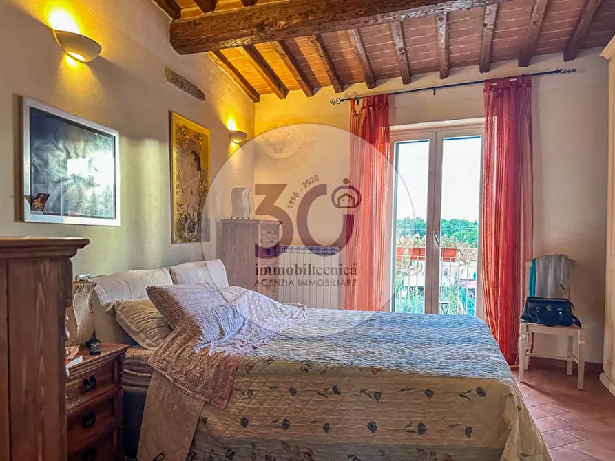 Immagine 10 di Casa indipendente in vendita  in Stroppiello a Arezzo