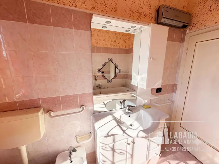 Immagine 19 di Villa in vendita  in Via Zelo 1435 a Ceneselli