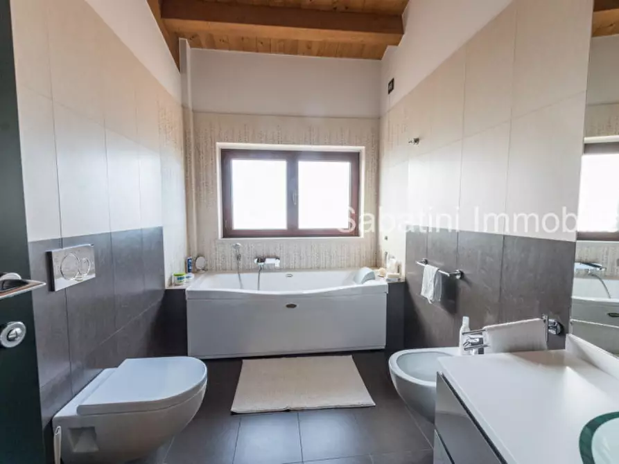 Immagine 47 di Villa in vendita  in Contrada Cerreto, 120 a Miglianico