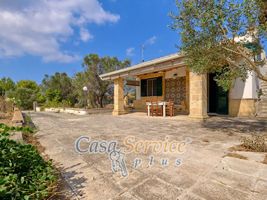 Immagine 1 di Villa in vendita  in SP 52 a Gallipoli