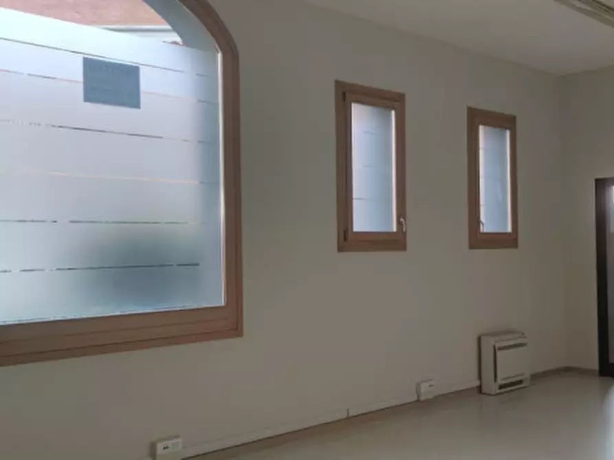 Immagine 4 di Negozio in affitto  in Borgo Montegrappa a Castelfranco Veneto
