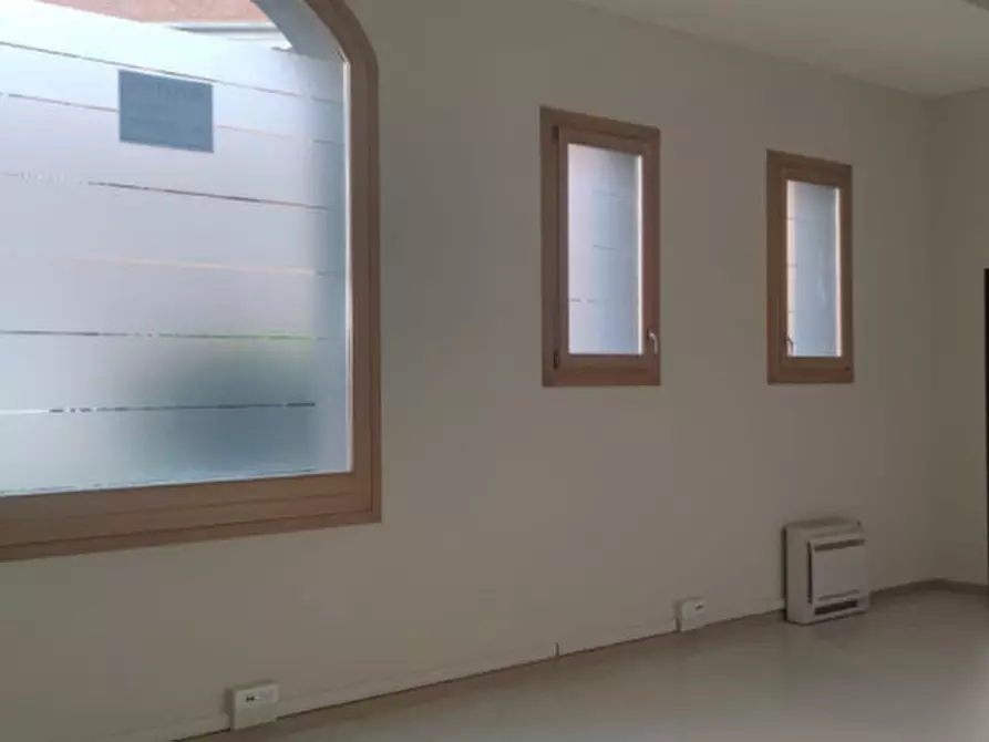Immagine 6 di Negozio in affitto  in Borgo Montegrappa a Castelfranco Veneto