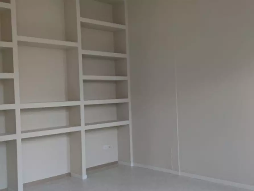 Immagine 9 di Negozio in affitto  in Borgo Montegrappa a Castelfranco Veneto