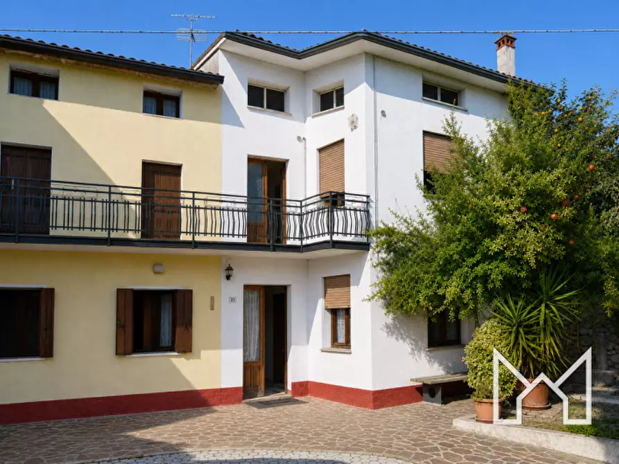 Immagine 1 di Rustico / casale in vendita  a Borso Del Grappa