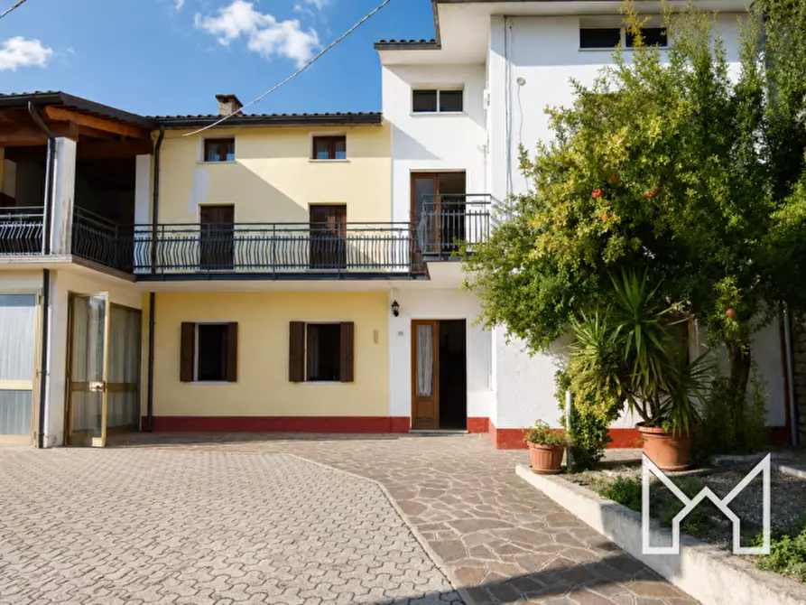 Immagine 3 di Rustico / casale in vendita  a Borso Del Grappa