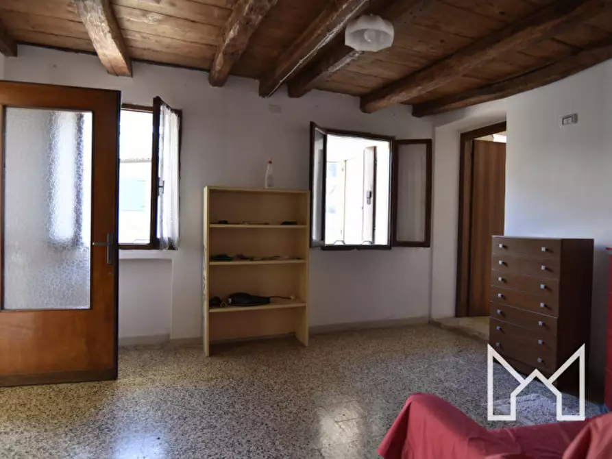 Immagine 10 di Rustico / casale in vendita  a Borso Del Grappa
