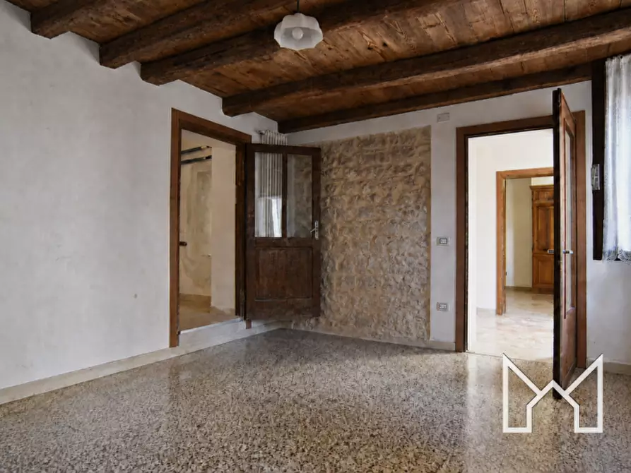 Immagine 18 di Rustico / casale in vendita  a Borso Del Grappa