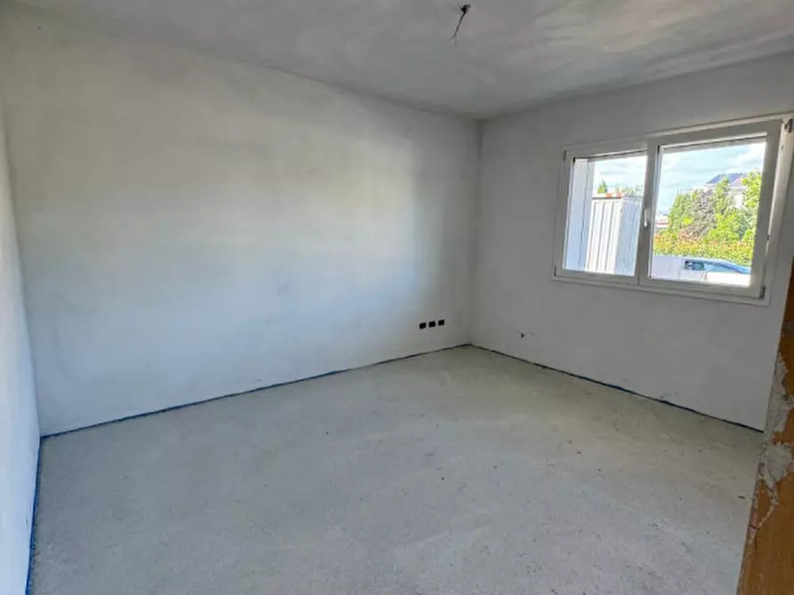 Immagine 9 di Villa in vendita  in Via Piave a Pordenone