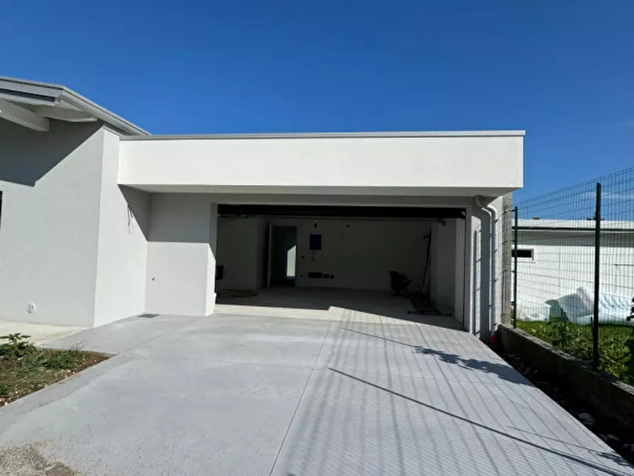 Immagine 12 di Villa in vendita  in Via Piave a Pordenone