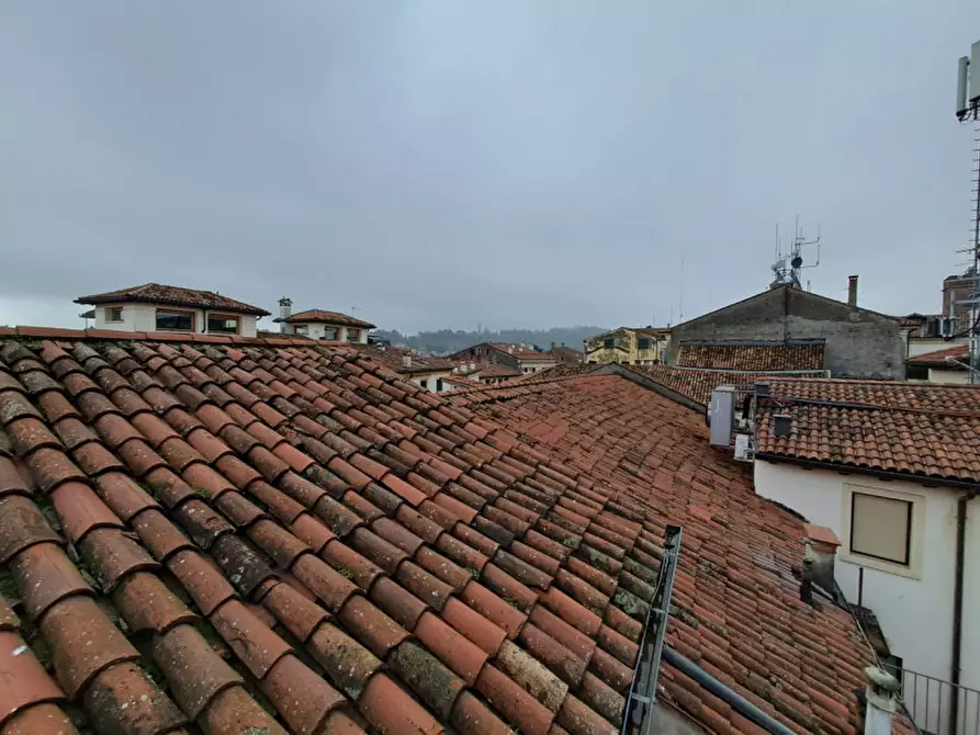 Immagine 10 di Appartamento in vendita  a Vicenza